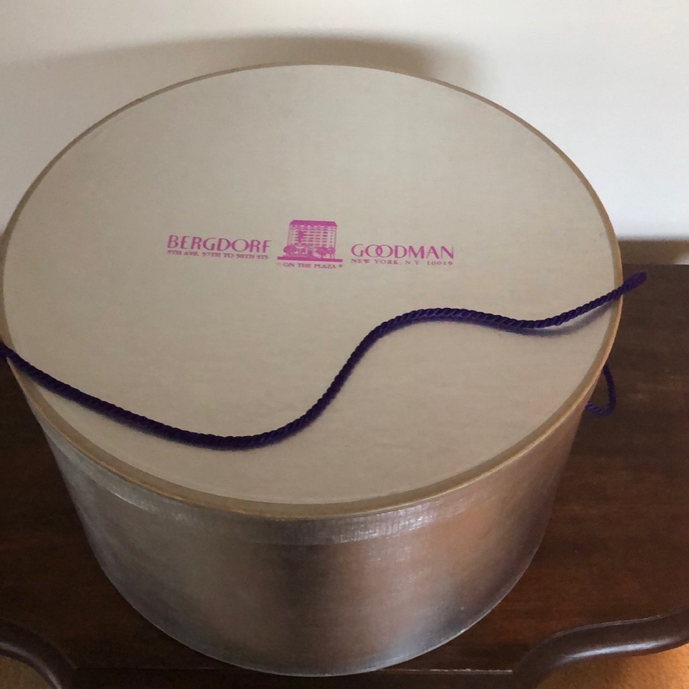 Bergdorf Goodman Hat Box